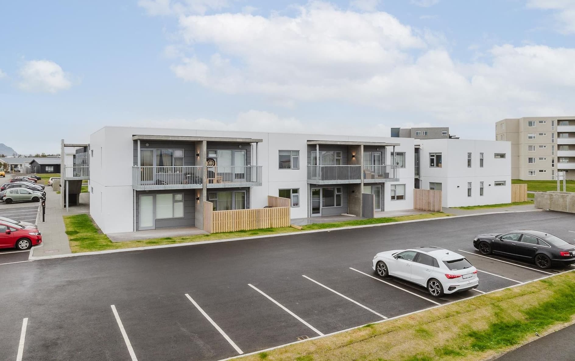 Asparskógar 1, Akranesi